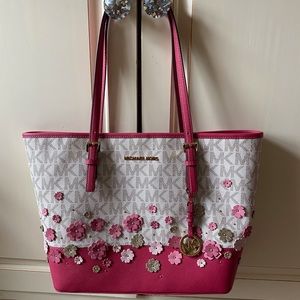Pink Flower Micheal Kors Tote used 1x